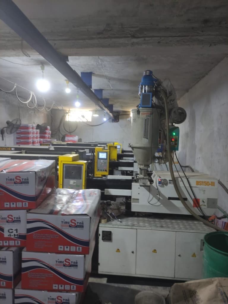 Time Star packing floor with injection machines in Lahore